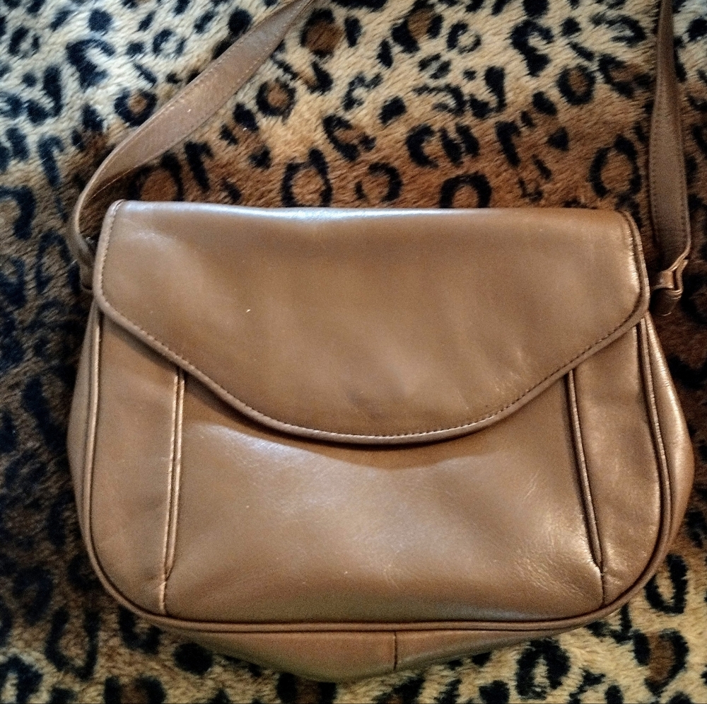 ***Sold*** Tan Brown Leather Adjustable Four Pocket Purse